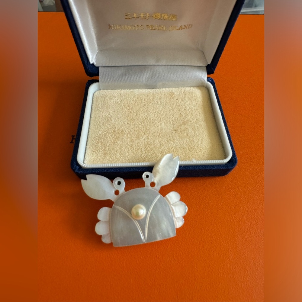 Rare Vintage Mikimoto Pearl Island Crab Brooch